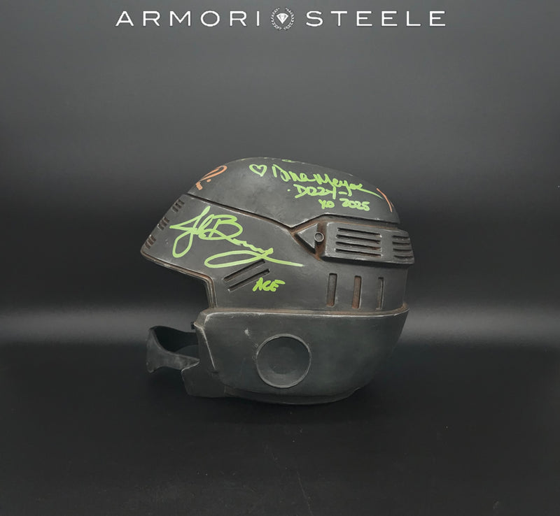 Starship Troopers Helmet - 7 signatures  AS-03576