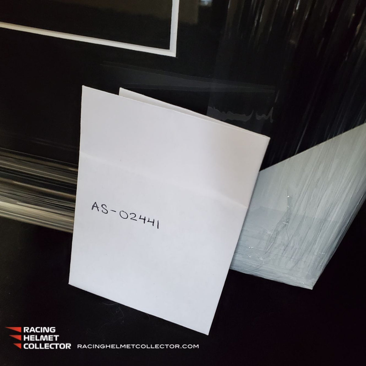 George Russell Signed Black Gloves Replica Fully Wood Framed AS-02441 –  ARMORI STEELE | Sports & Entertainment Memorabilia